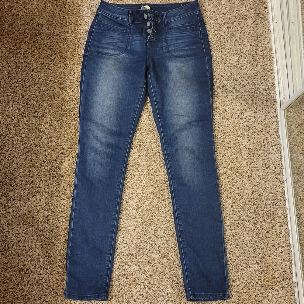 Almost famous jeans size 7